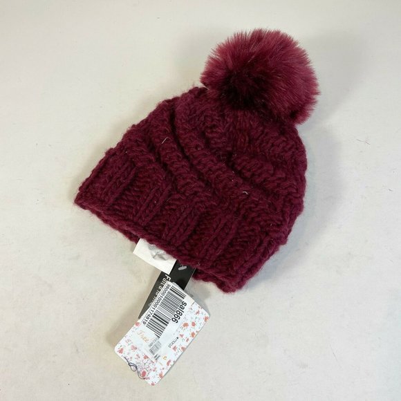 Free People Womens Happy Trails Pompom Beanie Hat Red OS Cable Knit ACCFP148 NWT